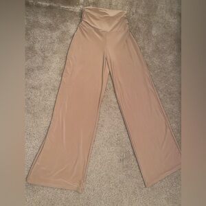 Express Ruched waistline, wide-legged pants. Size XS/S